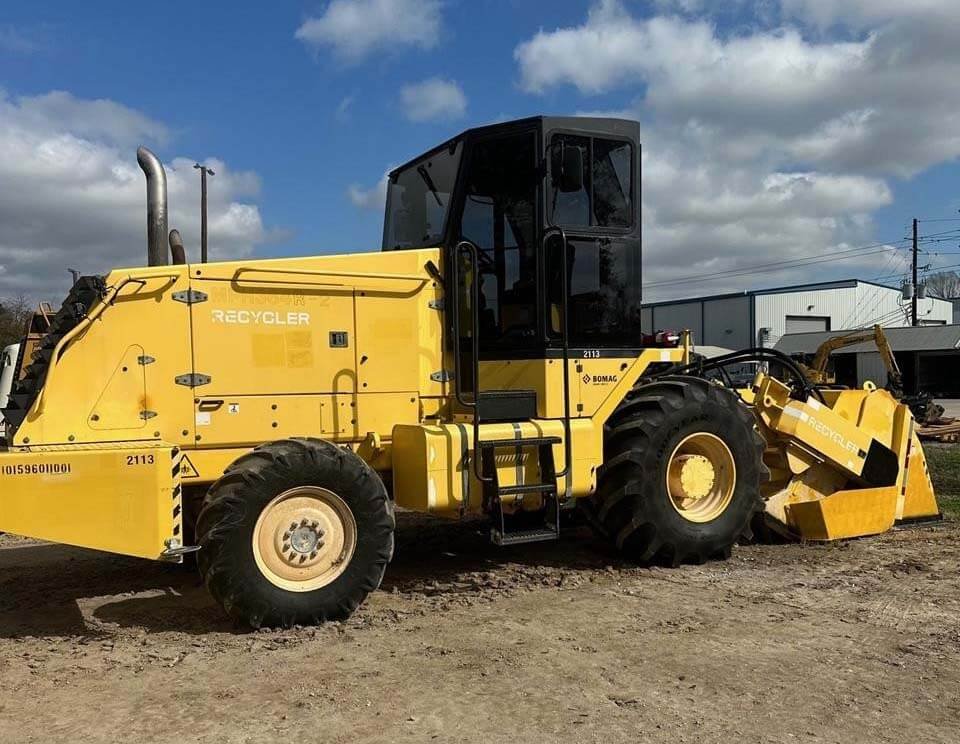 Asphalt / Pavers / Concrete Equipment