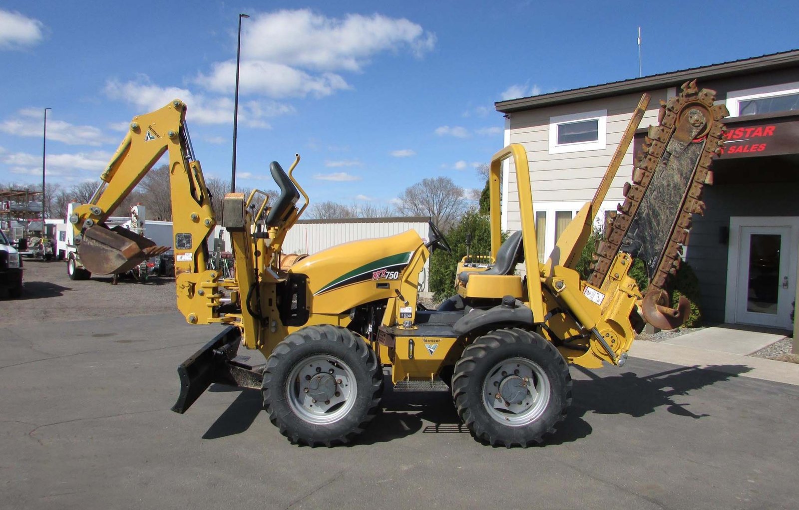 Trenchers - Cable Plows